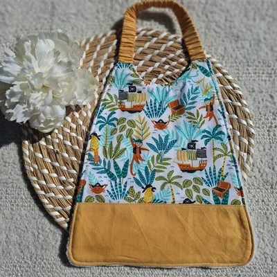 Bavoir élastique motifs pirates